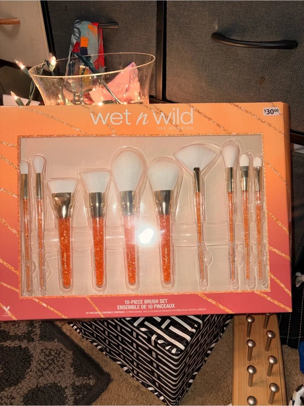 Brand New Wet n Wild 10-Piece Pro Brush Set - Peach Crystal Handles